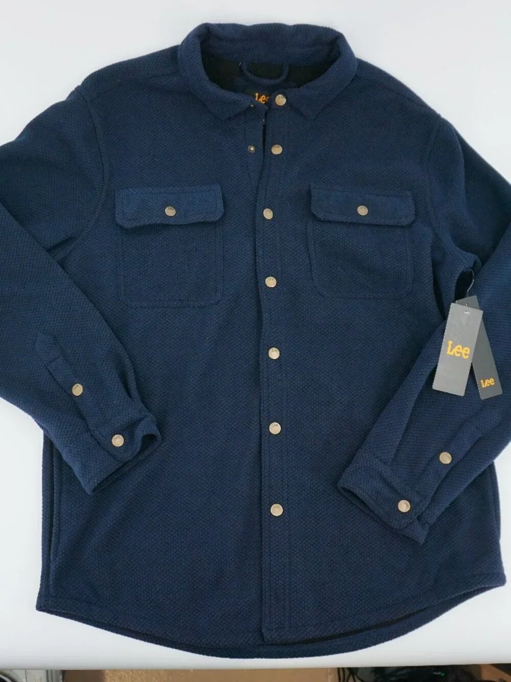 Lee this nwt